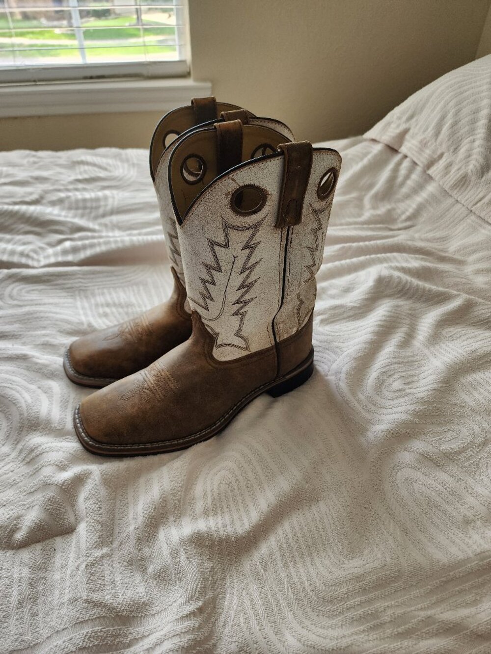 Women’s Cowboy Boots sz 10